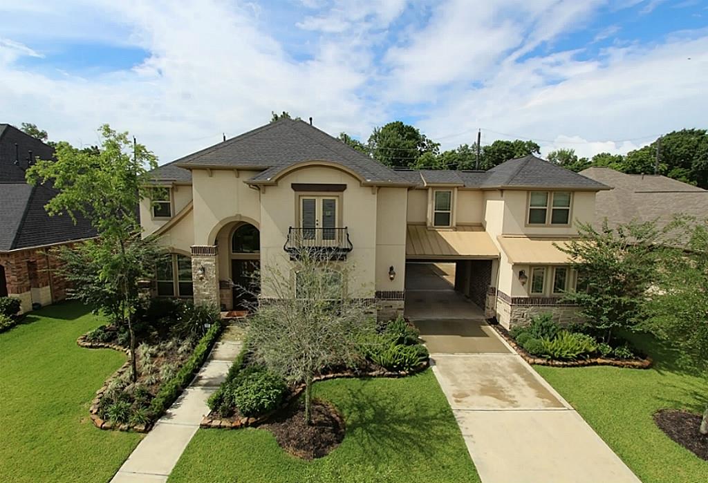 Beautiful Sienna Plantation Home Offers Stunning Interior, E